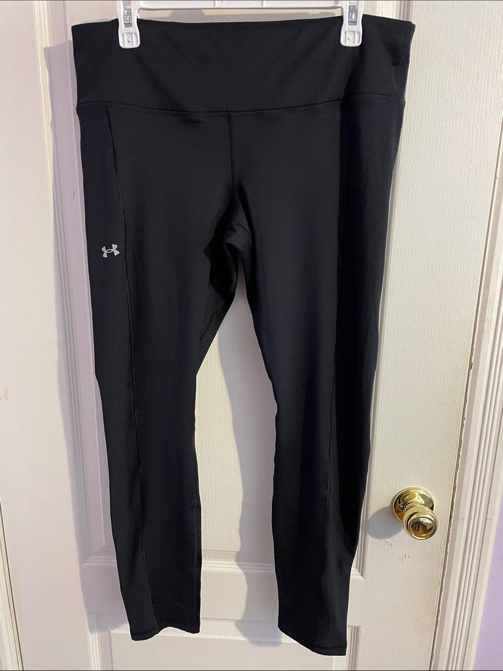 NWT Under Armour Black Women's Fitted Leggings - Size XL